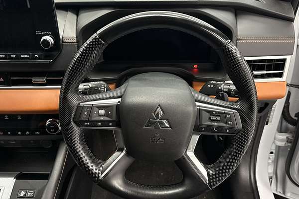 2022 Mitsubishi Outlander PHEV Exceed Tourer ZM