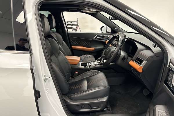 2022 Mitsubishi Outlander PHEV Exceed Tourer ZM