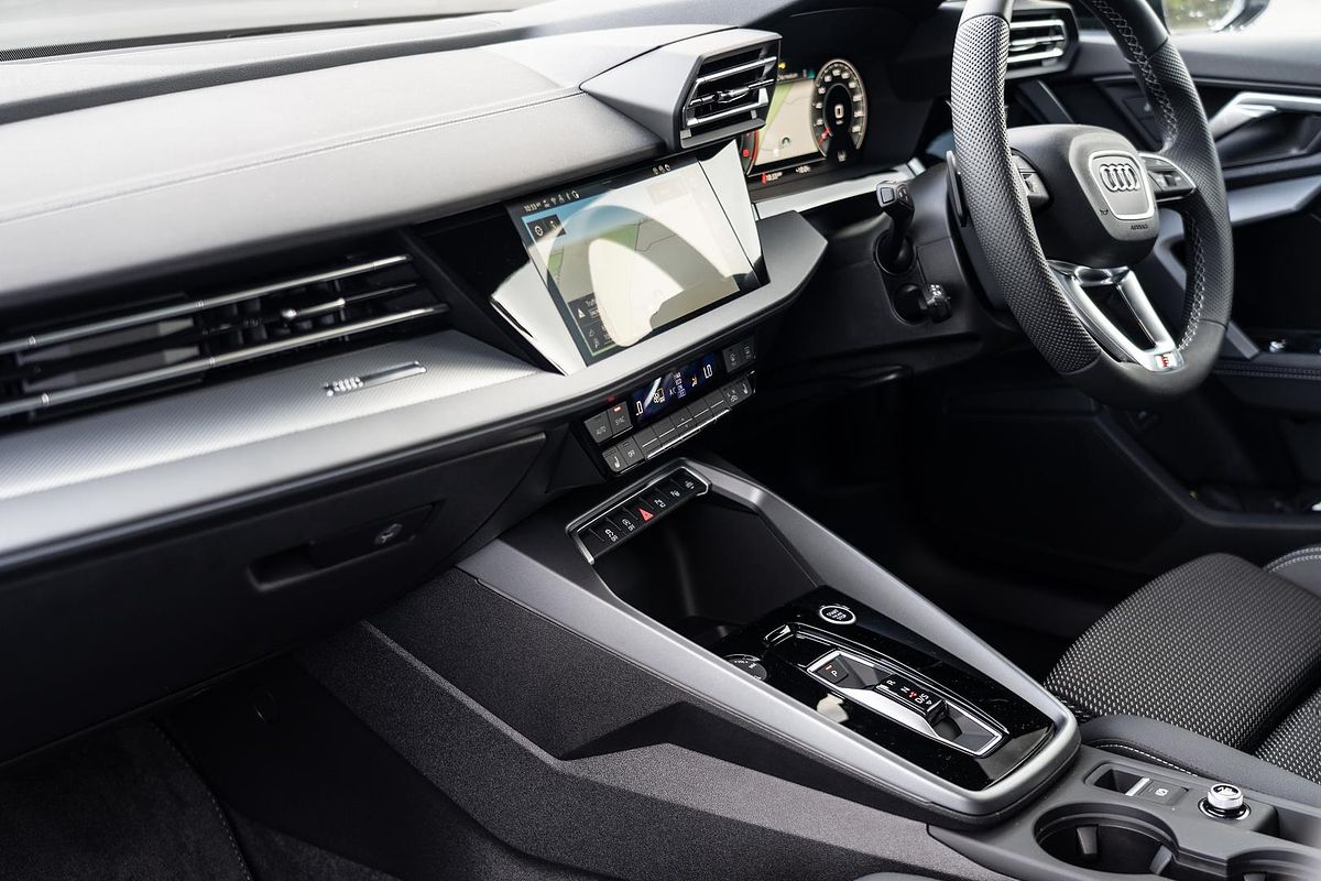2025 Audi A3 35 TFSI S line GY