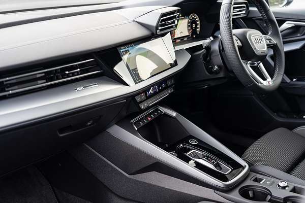 2025 Audi A3 35 TFSI S line GY