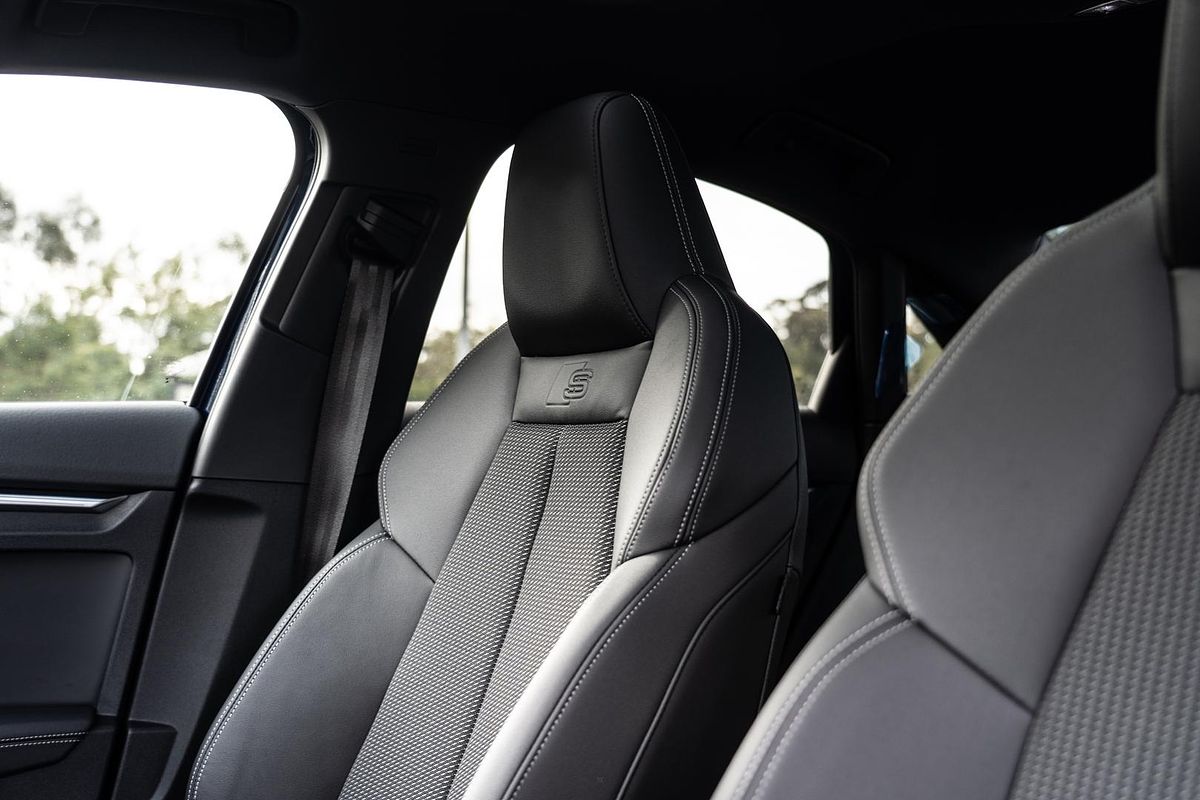 2025 Audi A3 35 TFSI S line GY