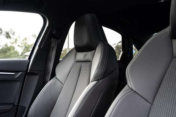 2025 Audi A3 35 TFSI S line GY