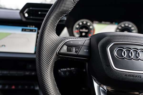 2025 Audi A3 35 TFSI S line GY