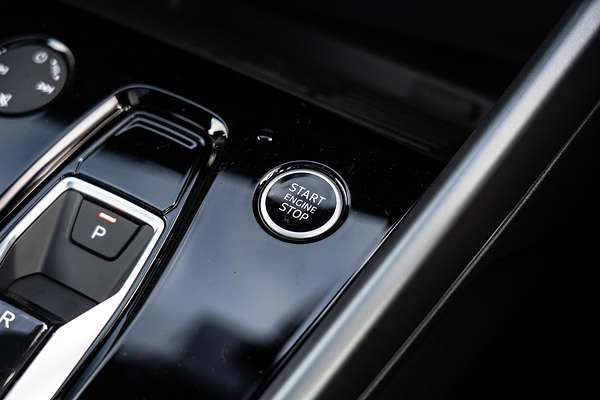 2025 Audi A3 35 TFSI S line GY