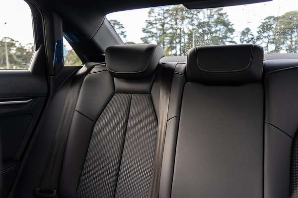 2025 Audi A3 35 TFSI S line GY