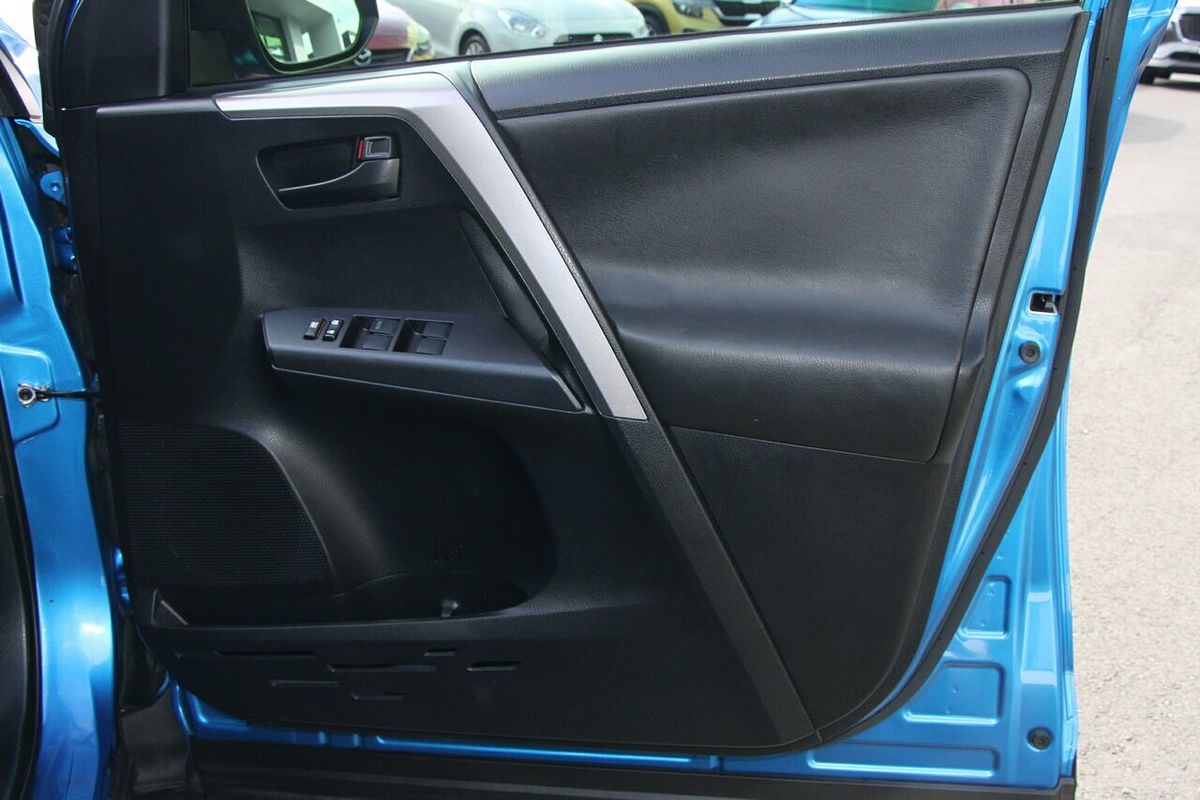 2017 Toyota RAV4 GX ASA44R