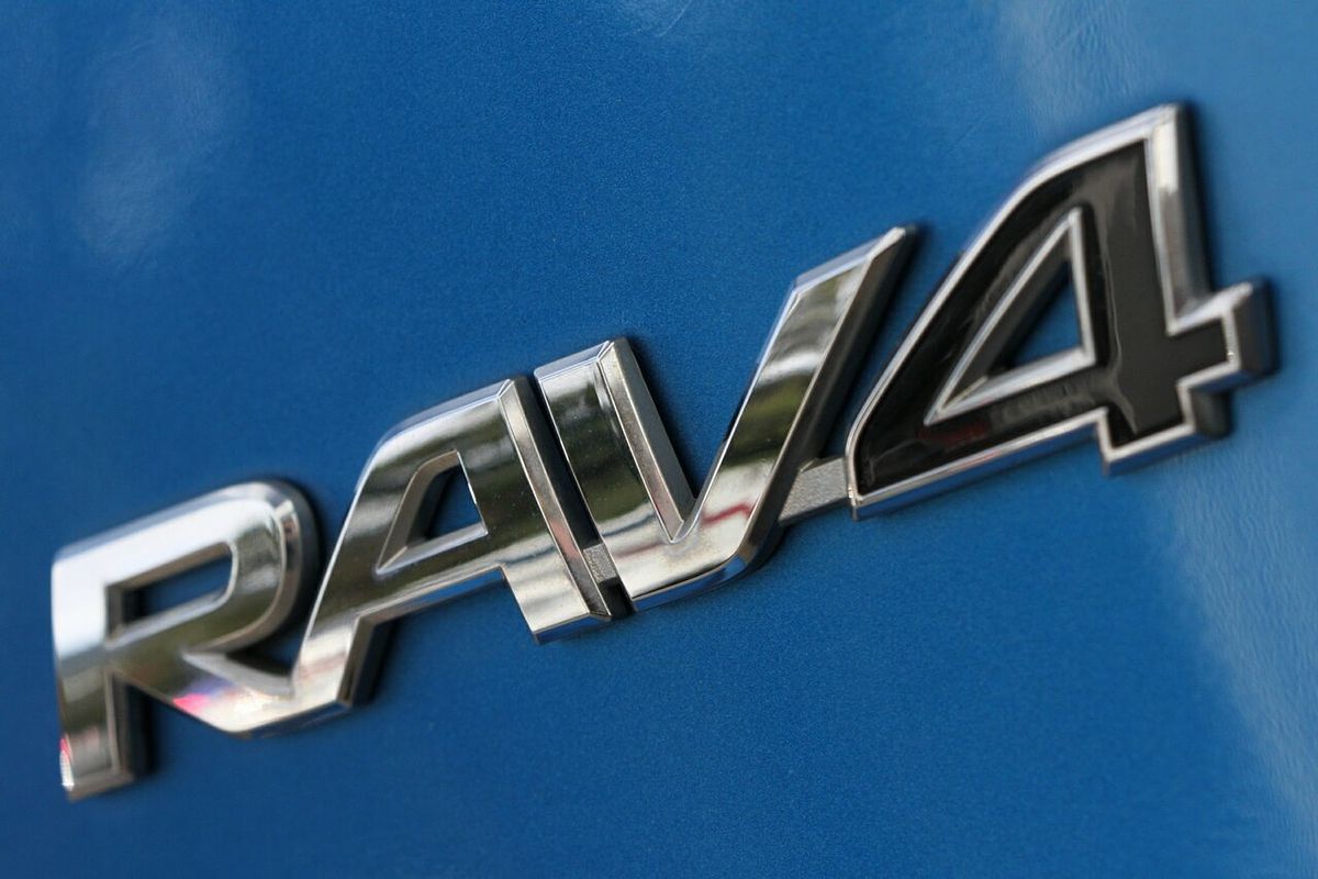 2017 Toyota RAV4 GX ASA44R