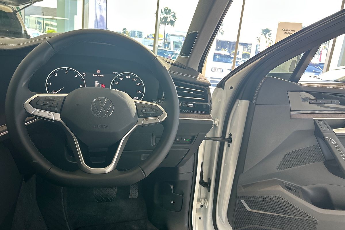 2025 Volkswagen Touareg 210TDI Elegance RC