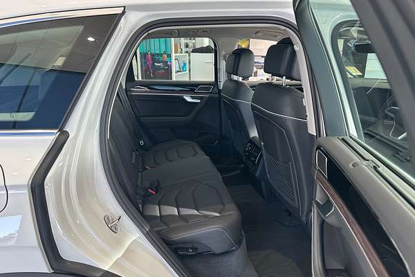 2025 Volkswagen Touareg 210TDI Elegance RC