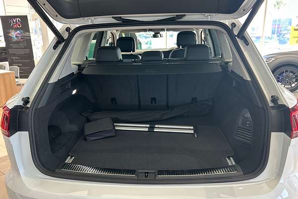 2025 Volkswagen Touareg 210TDI Elegance RC