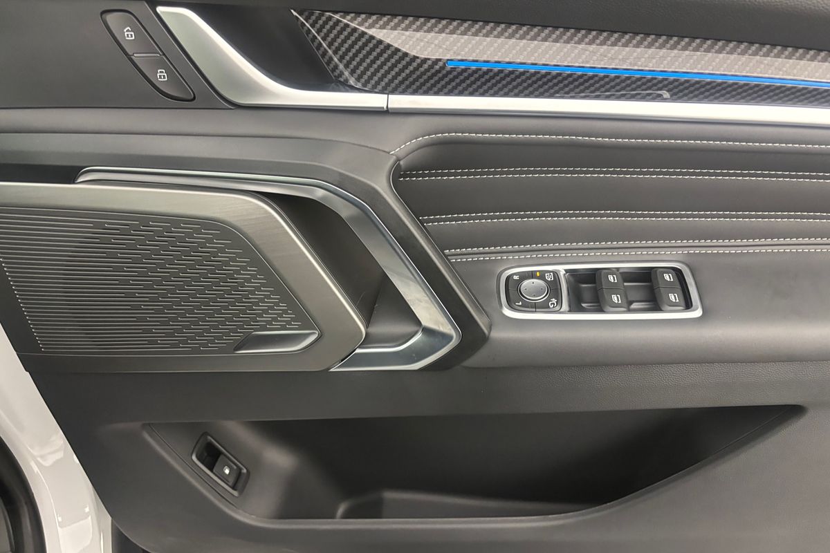 2025 LDV D90 Executive SV9A