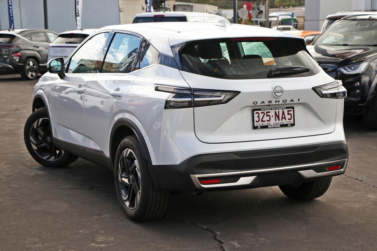 2025 Nissan QASHQAI ST-L J12
