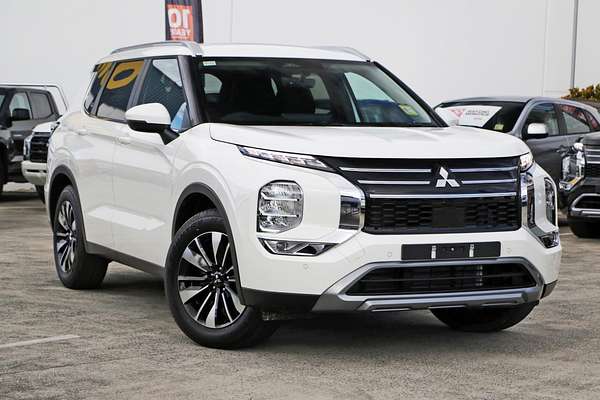2025 Mitsubishi Outlander LS ZM