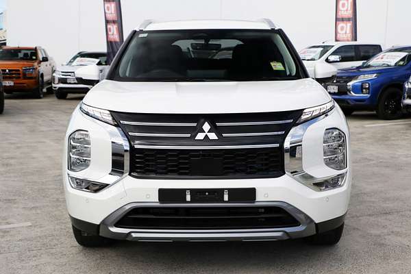 2025 Mitsubishi Outlander LS ZM