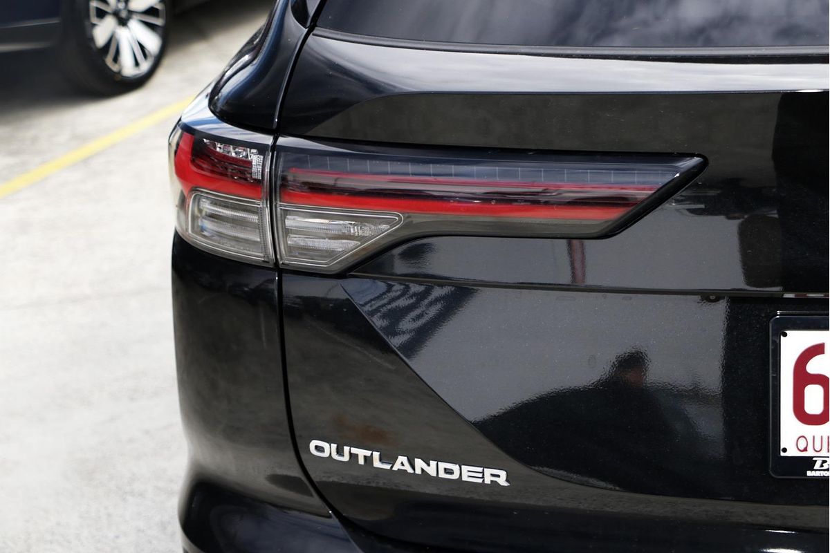 2025 Mitsubishi Outlander Exceed Tourer ZM