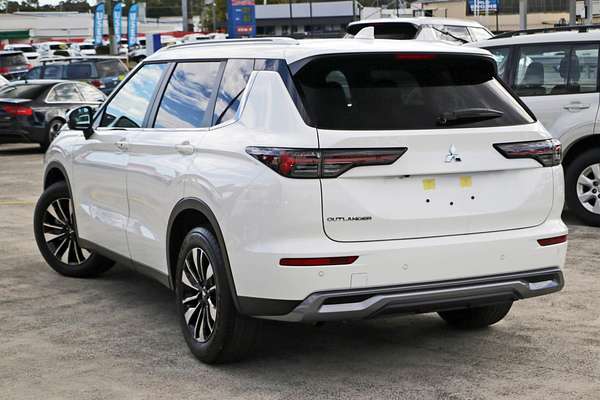 2025 Mitsubishi Outlander LS ZM