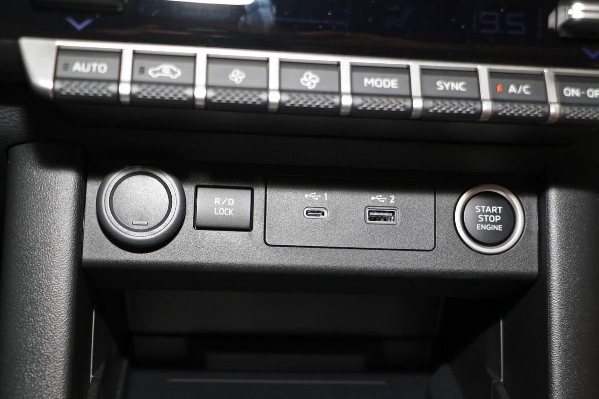 2024 Mitsubishi Triton GSR MV 4X4