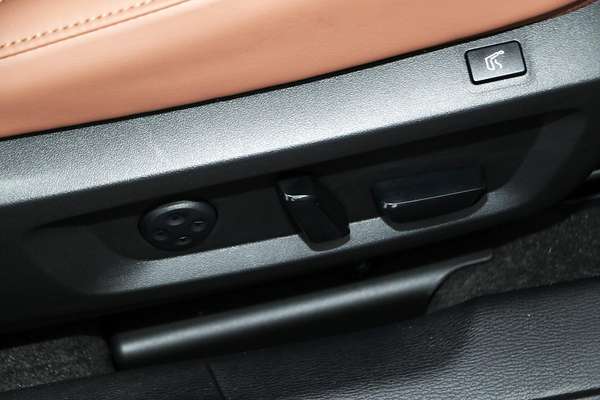 2025 Mitsubishi Outlander Exceed Tourer ZM