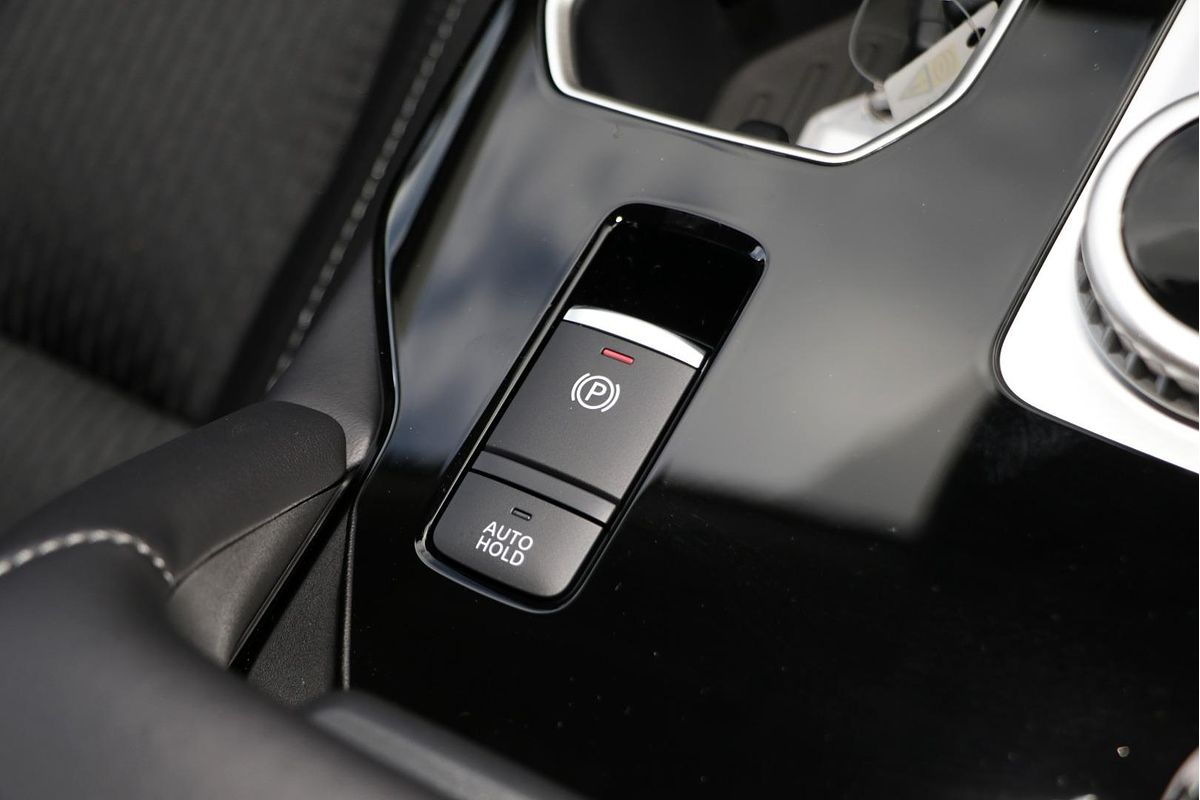 2025 Mitsubishi Outlander LS ZM