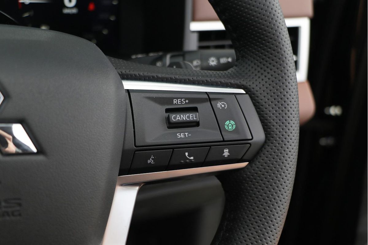 2025 Mitsubishi Outlander Exceed Tourer ZM