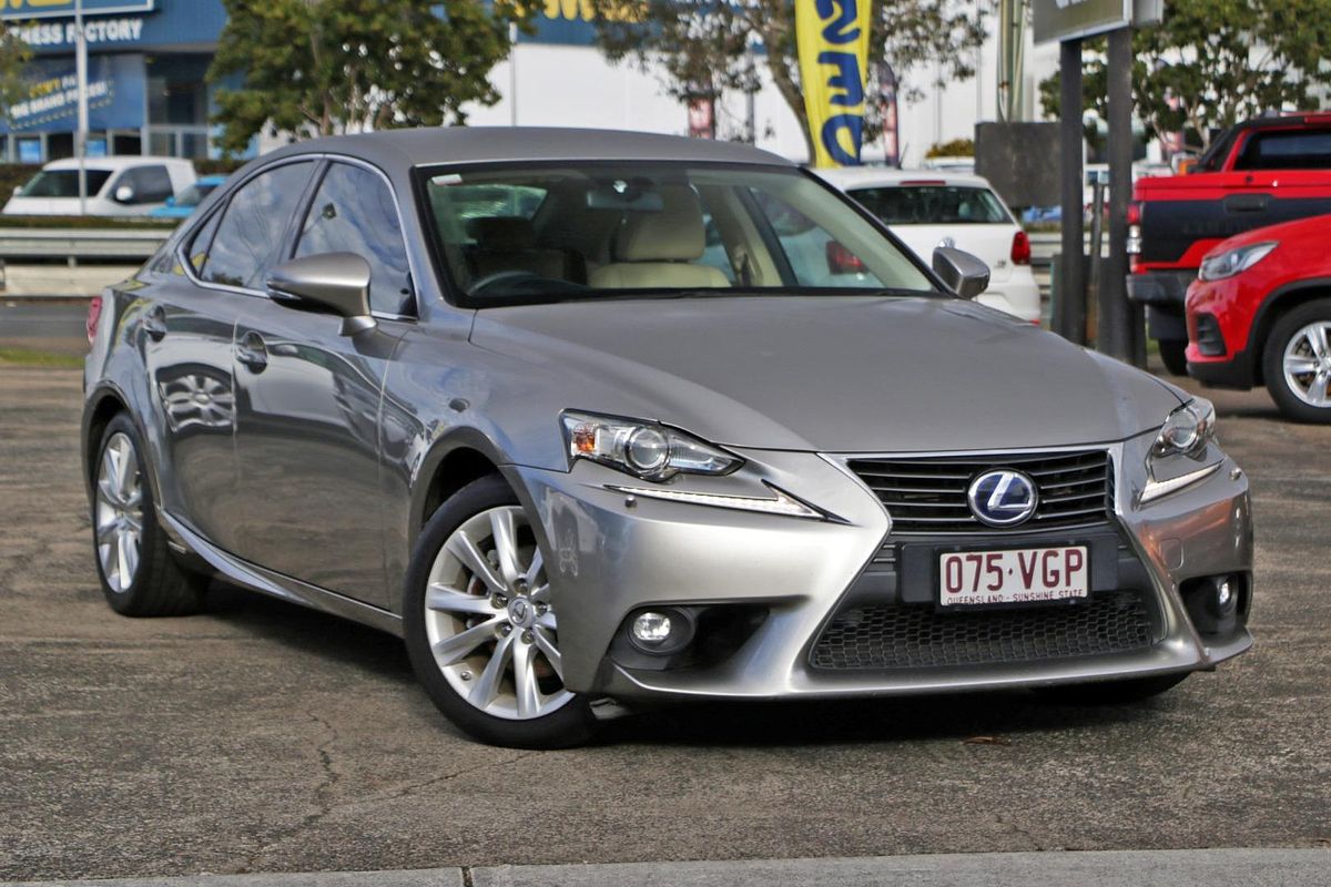 2014 Lexus IS IS300h Luxury AVE30R