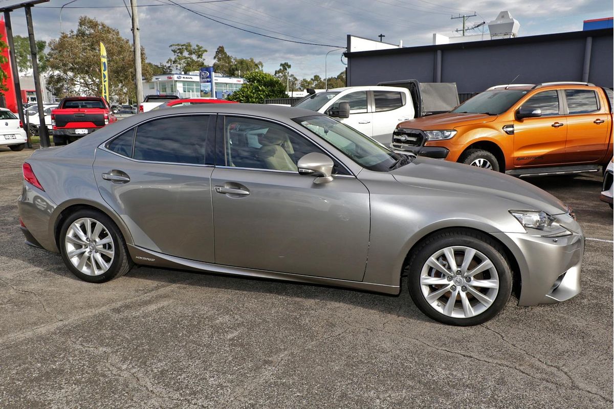 2014 Lexus IS IS300h Luxury AVE30R