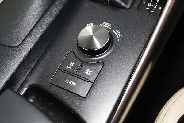 2014 Lexus IS IS300h Luxury AVE30R