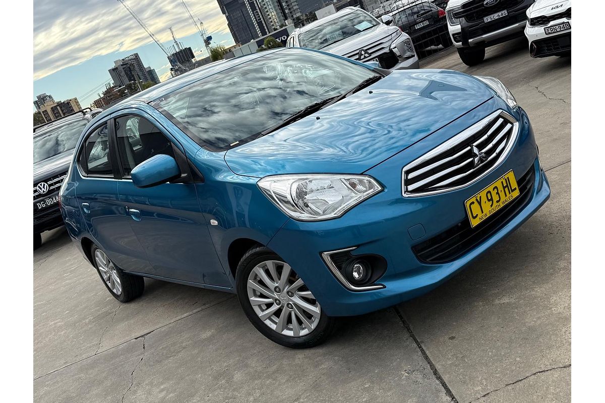 2014 Mitsubishi Mirage ES LA