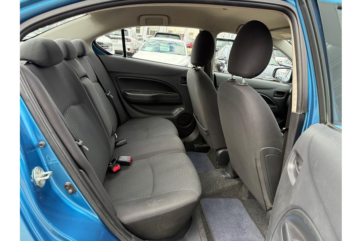 2014 Mitsubishi Mirage ES LA