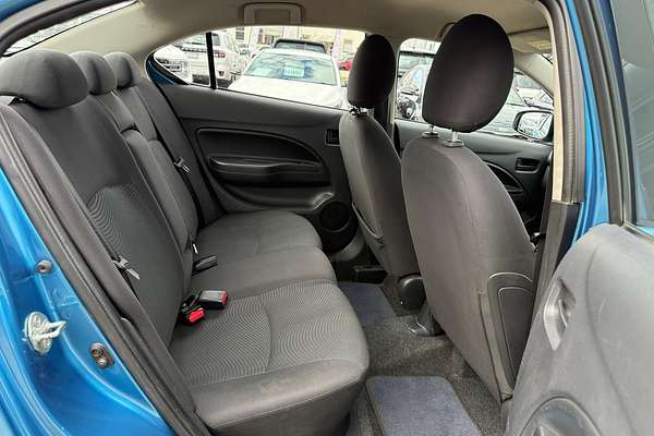 2014 Mitsubishi Mirage ES LA