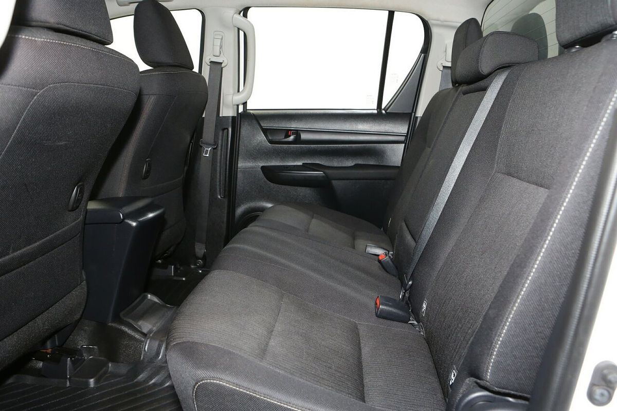 2024 Toyota Hilux SR GUN126R 4X4
