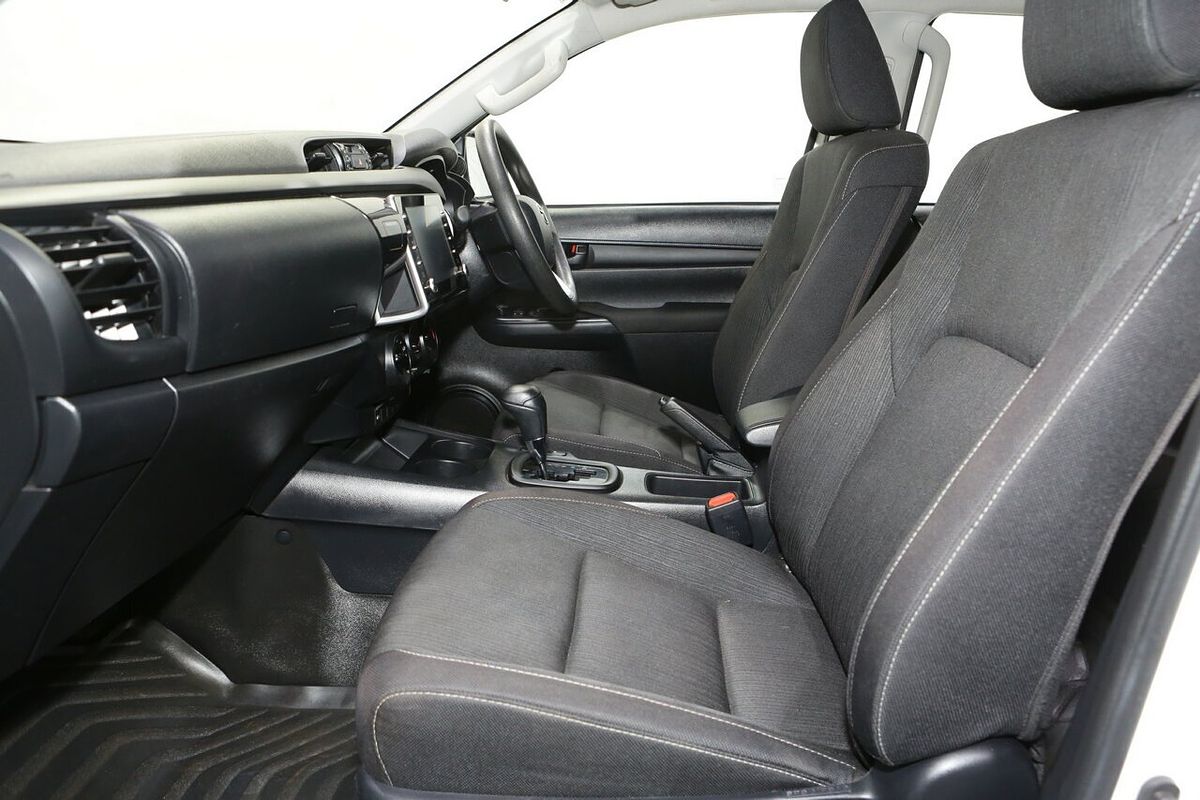 2024 Toyota Hilux SR GUN126R 4X4