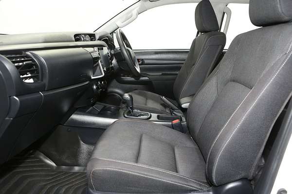2024 Toyota Hilux SR GUN126R 4X4