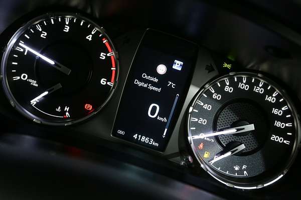 2024 Toyota Hilux SR GUN126R 4X4