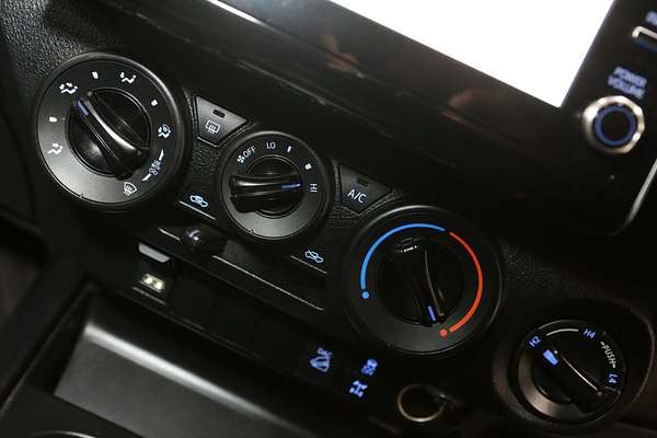 2024 Toyota Hilux SR GUN126R 4X4