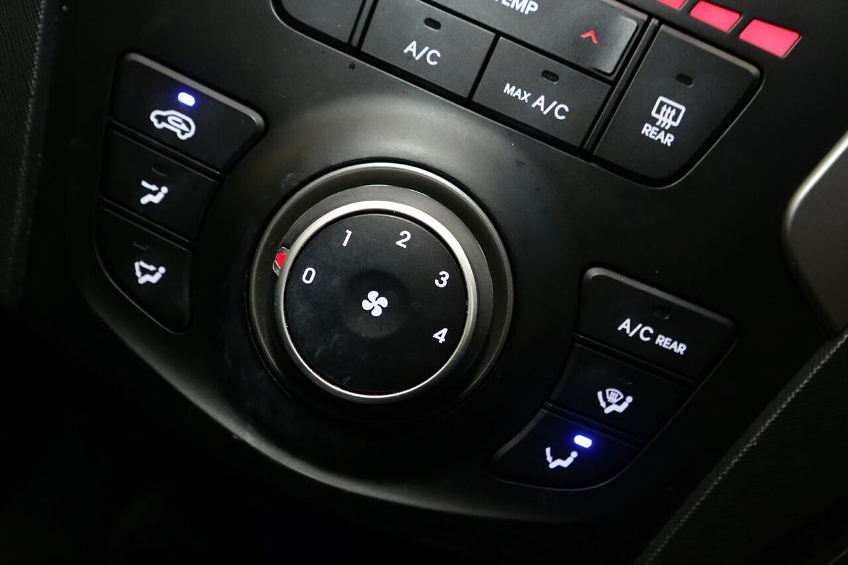 2015 Hyundai Santa Fe Active DM2