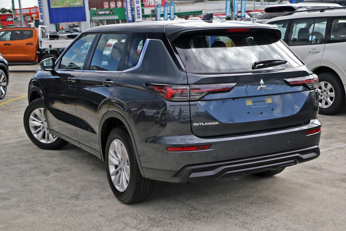 2025 Mitsubishi Outlander ES ZM