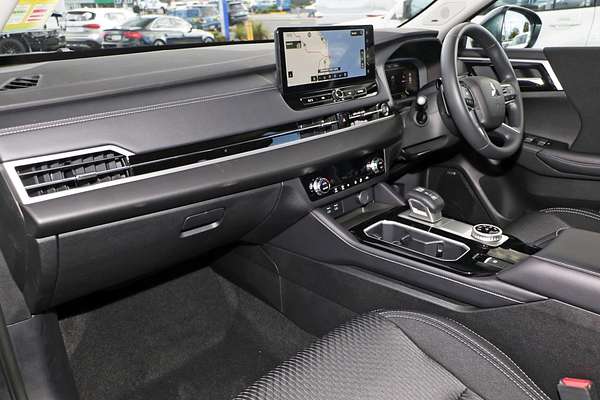 2025 Mitsubishi Outlander ES ZM