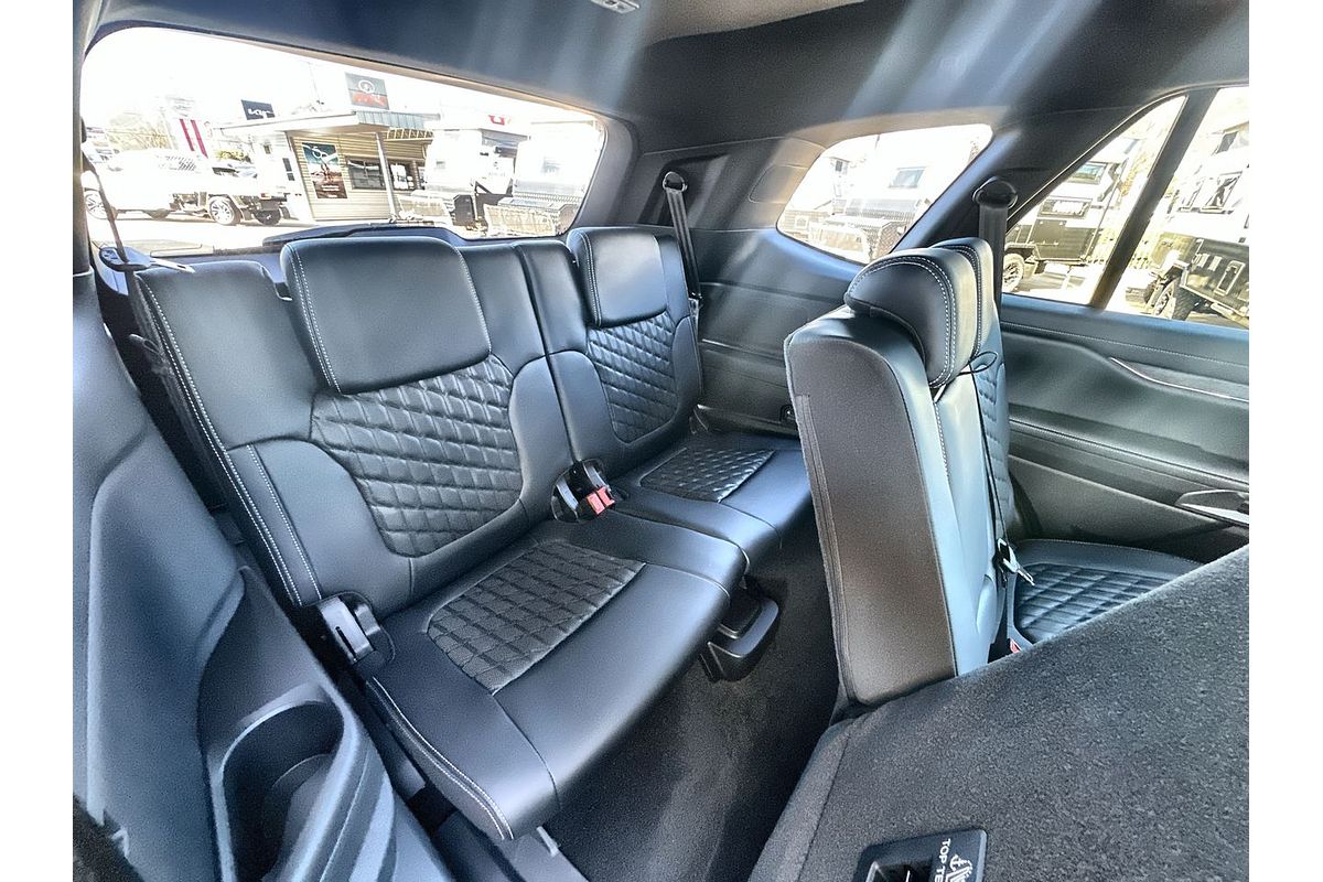 2025 Ford Everest Platinum 3.0L