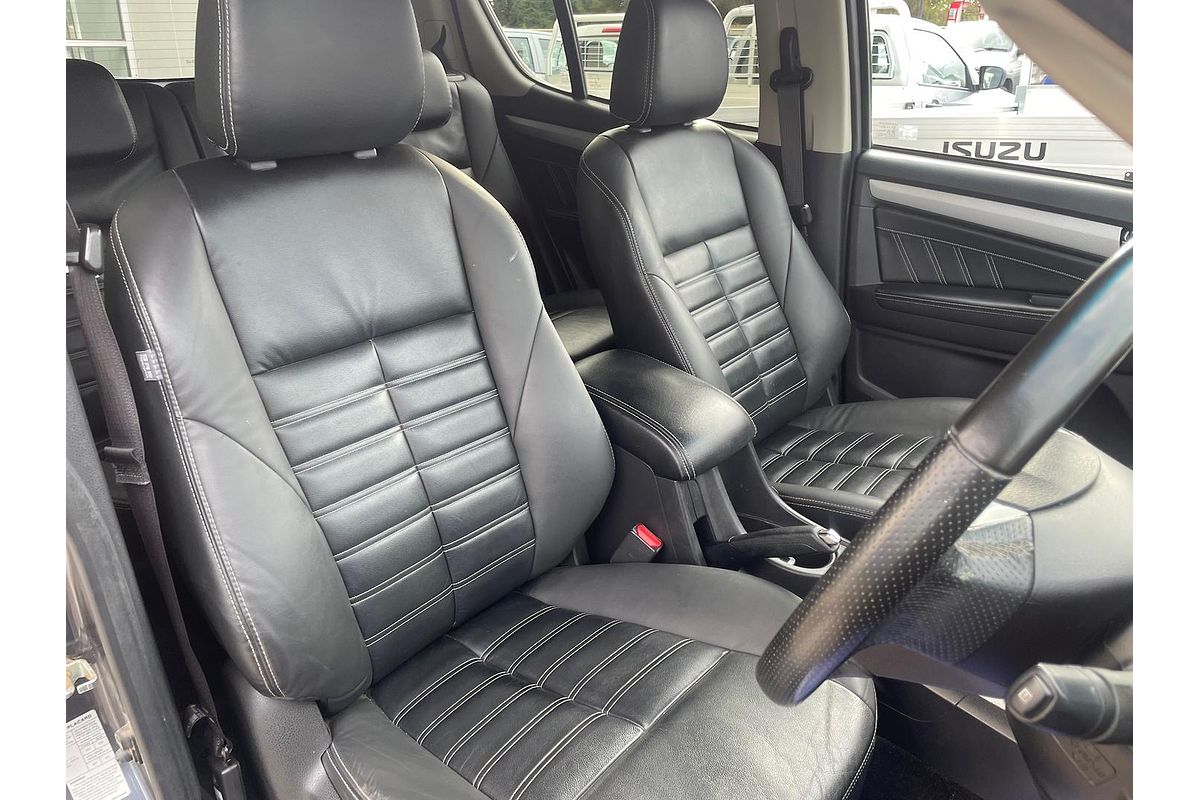 2018 Isuzu MU-X LS-T