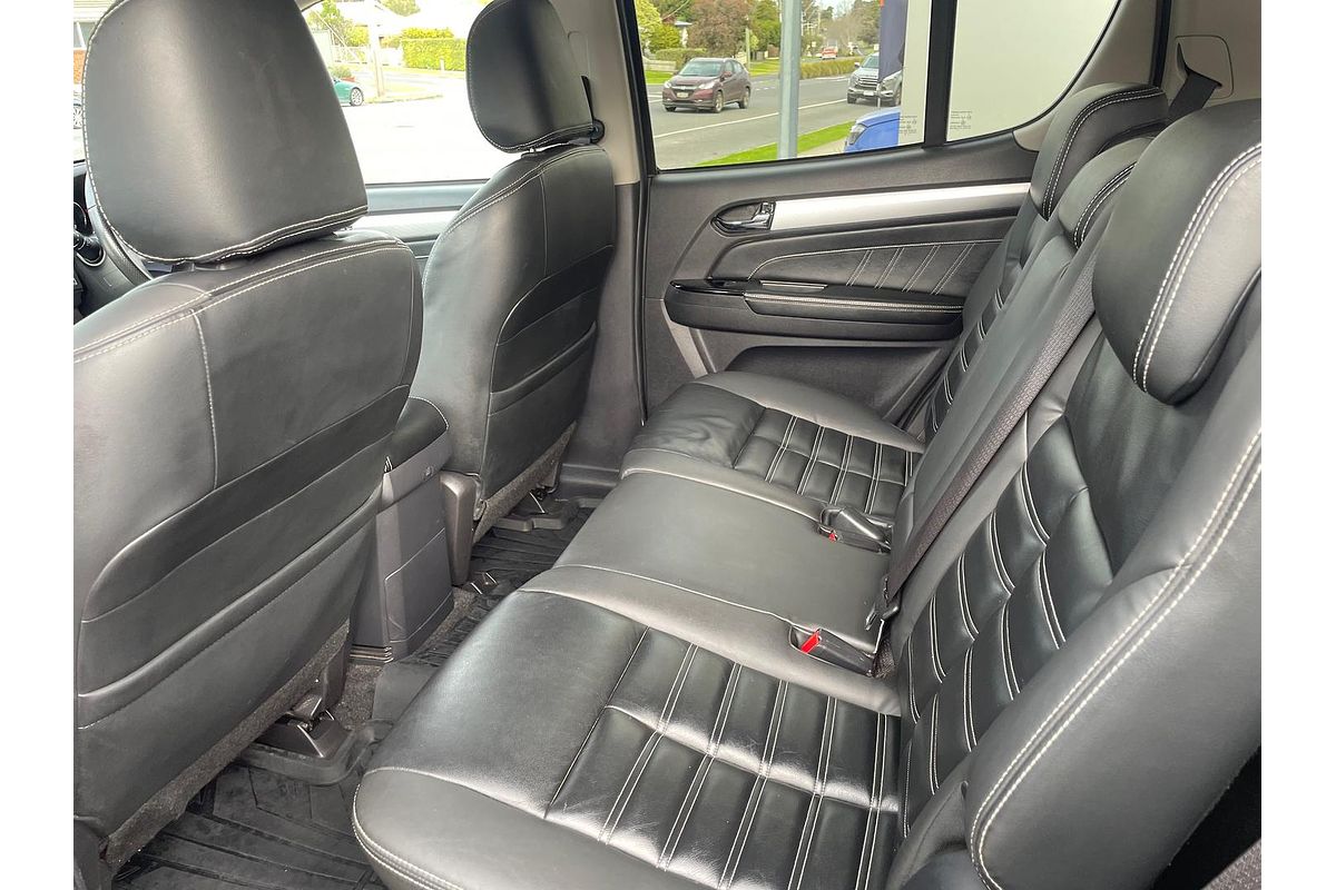2018 Isuzu MU-X LS-T