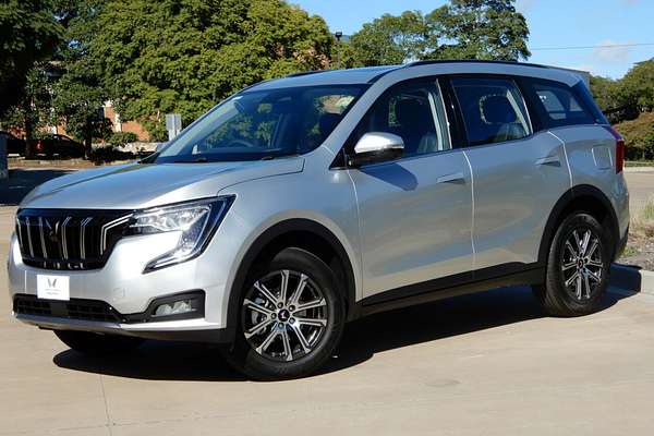 2025 Mahindra XUV700 AX7L