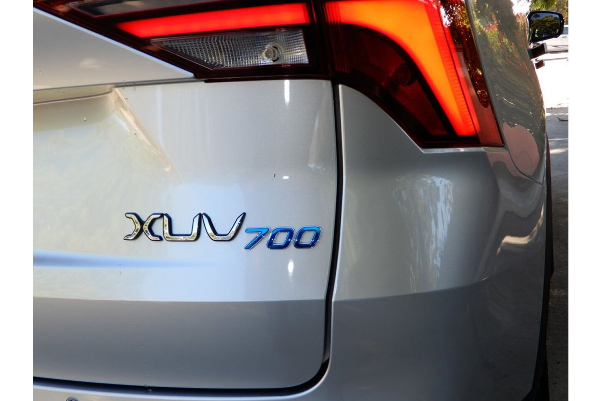 2025 Mahindra XUV700 AX7L