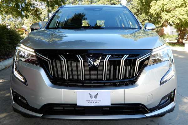 2025 Mahindra XUV700 AX7L
