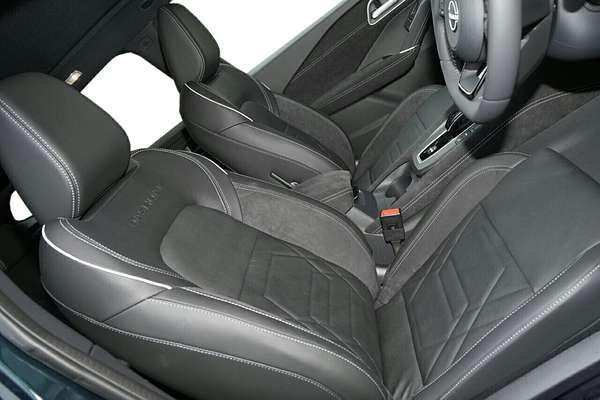 2025 Nissan QASHQAI N-DESIGN e-POWER J12