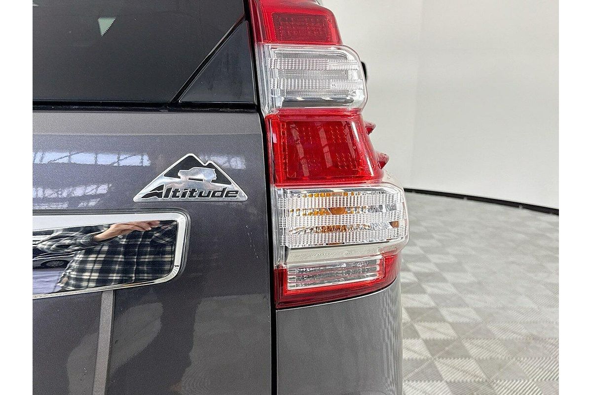 2015 Toyota Prado PRADO T/D WGN A/T Altitude Special Edition KDJ150R