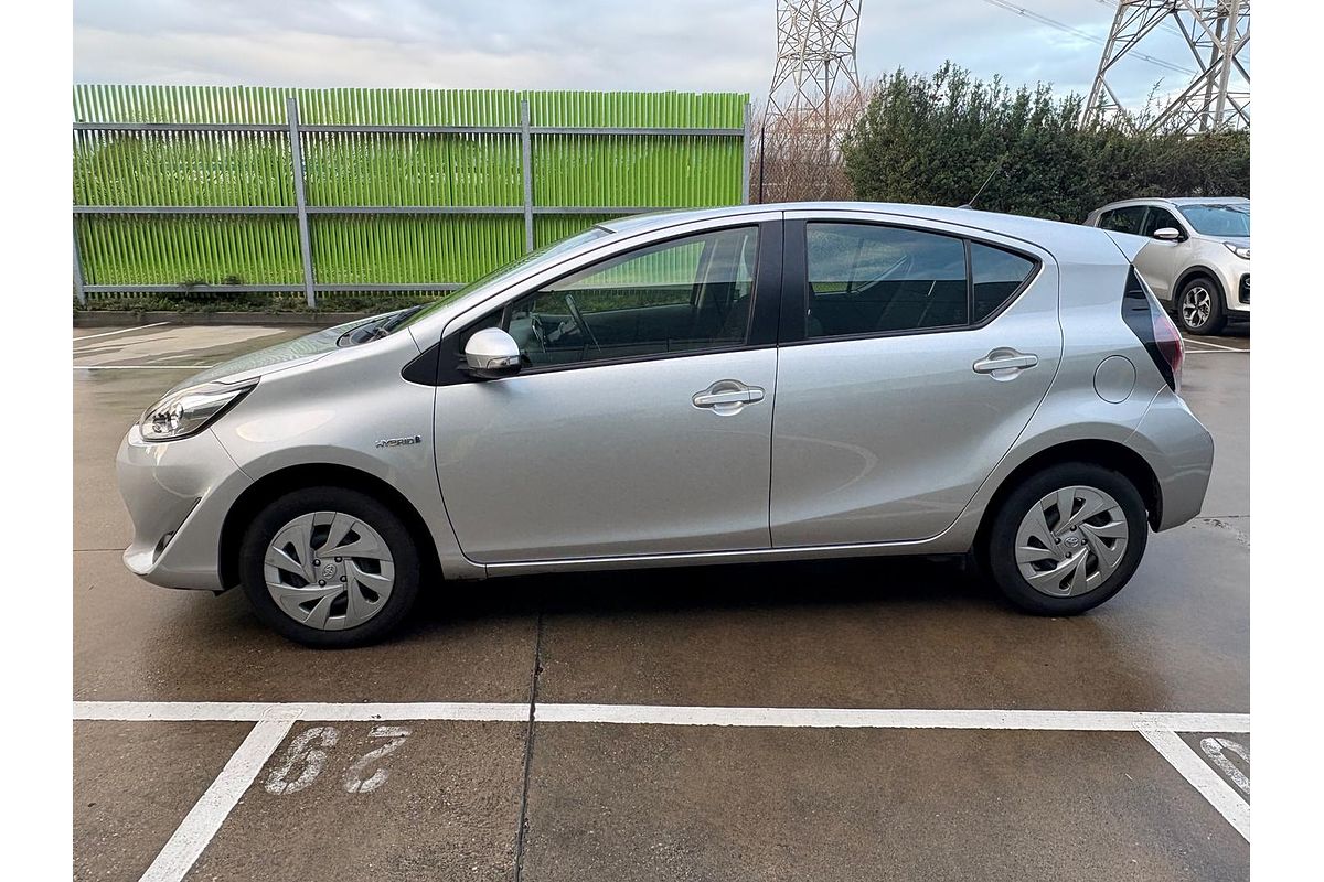 2019 Toyota Prius C NHP10R