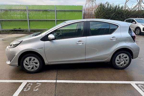 2019 Toyota Prius C NHP10R