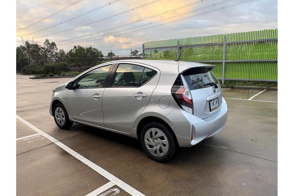 2019 Toyota Prius C NHP10R