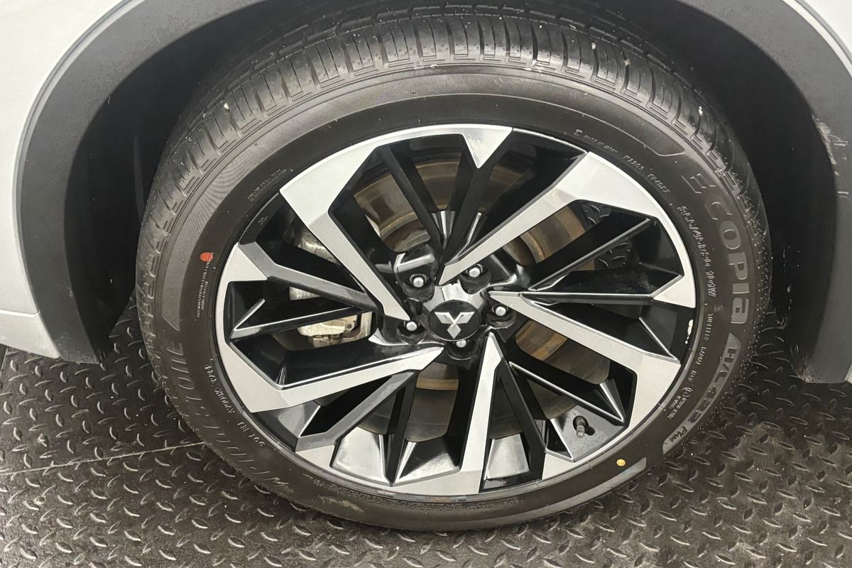 2022 Mitsubishi Outlander PHEV Exceed ZM